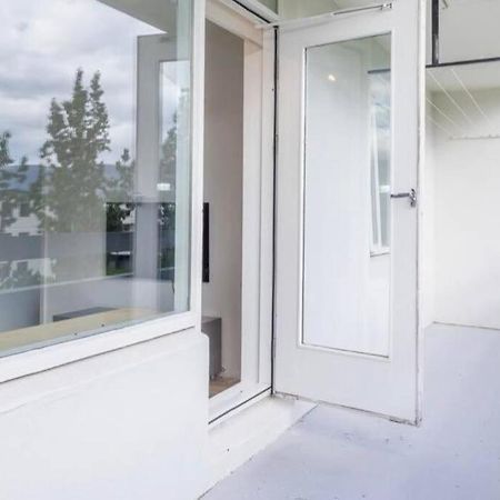 Cozy Apartment In อาคูเรย์รี ภายนอก รูปภาพ