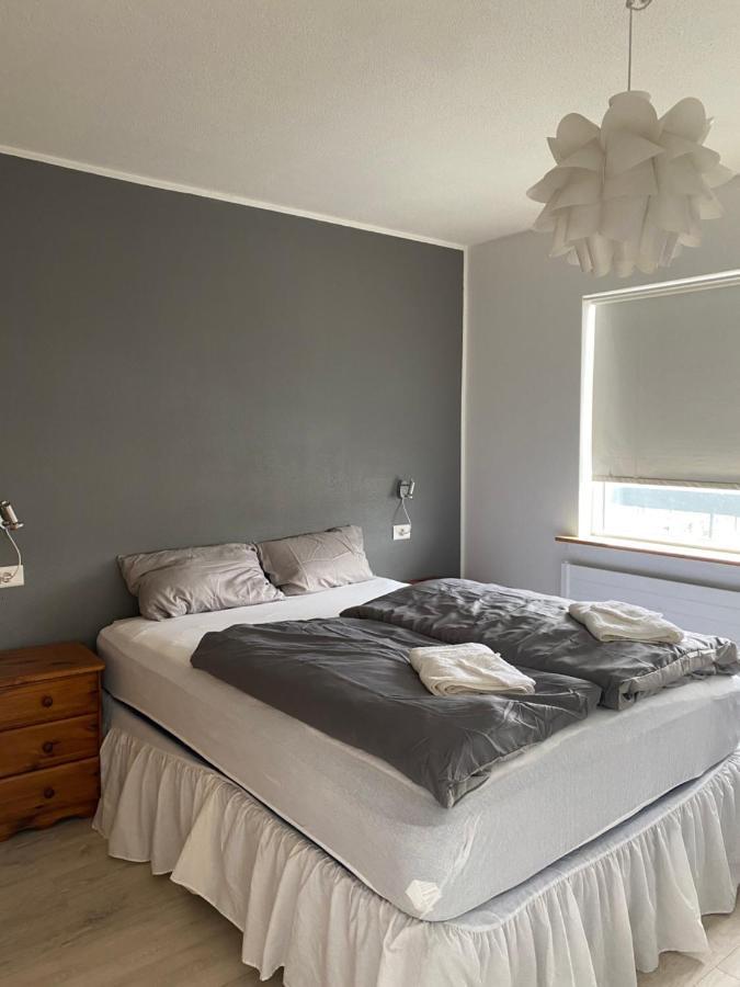 Cozy Apartment In อาคูเรย์รี ภายนอก รูปภาพ